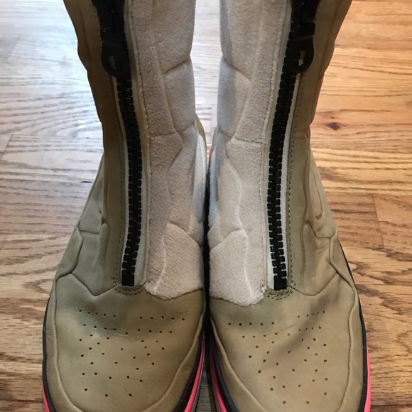 Nike Athletic Fall Boots - Picture 5 of 8